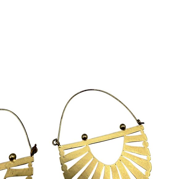 Boho Chic Openwork Fan Hoop Earrings Gold Tone Geometric Tribal Statement - Picture 6 of 7